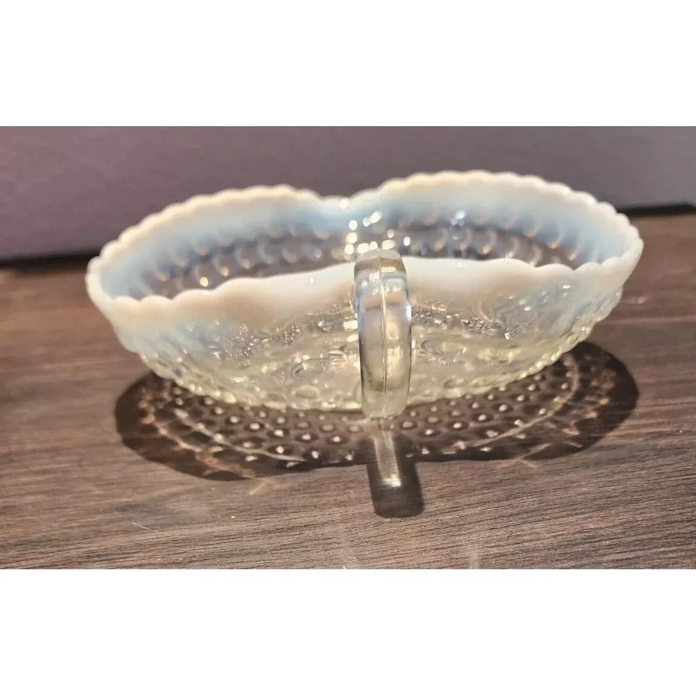Anchor Hocking Moonstone Pattern Leaf Shape 7